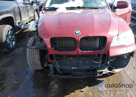 2013 BMW X5 xDrive35I/xDrive35I Premium/xDrive35I Sport Activity z USA, uszkodzony, nr VIN 5UXZV4C5XD0G52381